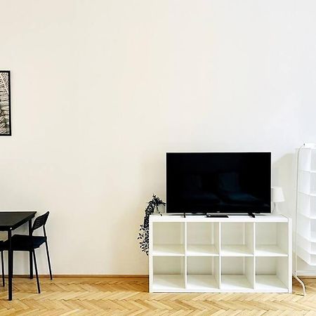 City-Center-Apartment Hip Area, Big & New Bécs Kültér fotó