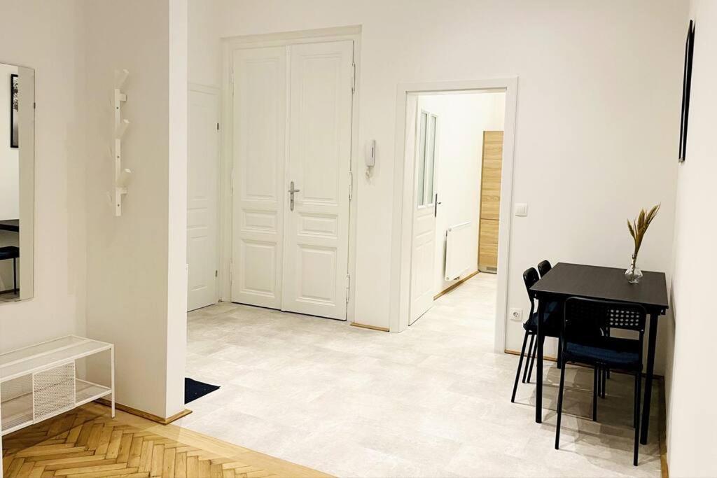 City-Center-Apartment Hip Area, Big & New Bécs Kültér fotó