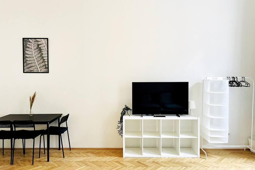 City-Center-Apartment Hip Area, Big & New Bécs Kültér fotó