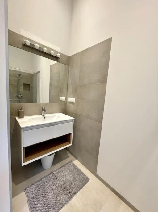 City-Center-Apartment Hip Area, Big & New Bécs Kültér fotó